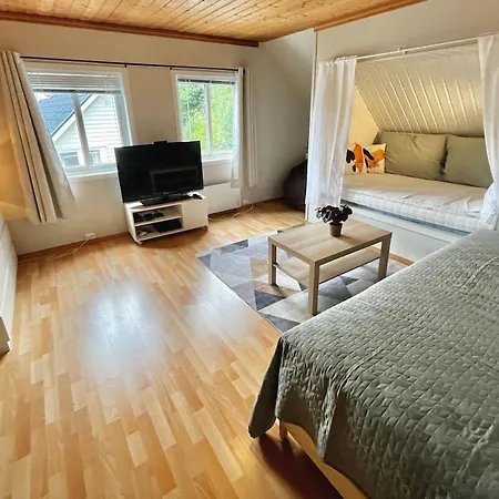 公寓 And Child-friendly House On The Sunny Side Of