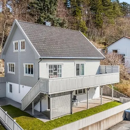 Apartman And Child-friendly House On The Sunny Side Of Farsund